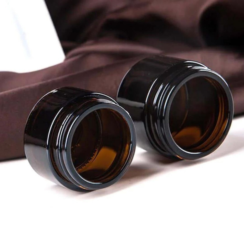 Borcan ambra rotund cu capac negru, 30ml